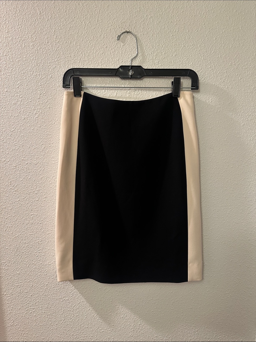 Diane Von Furstenberg Black and Cream Colorblock Pencil Skirt